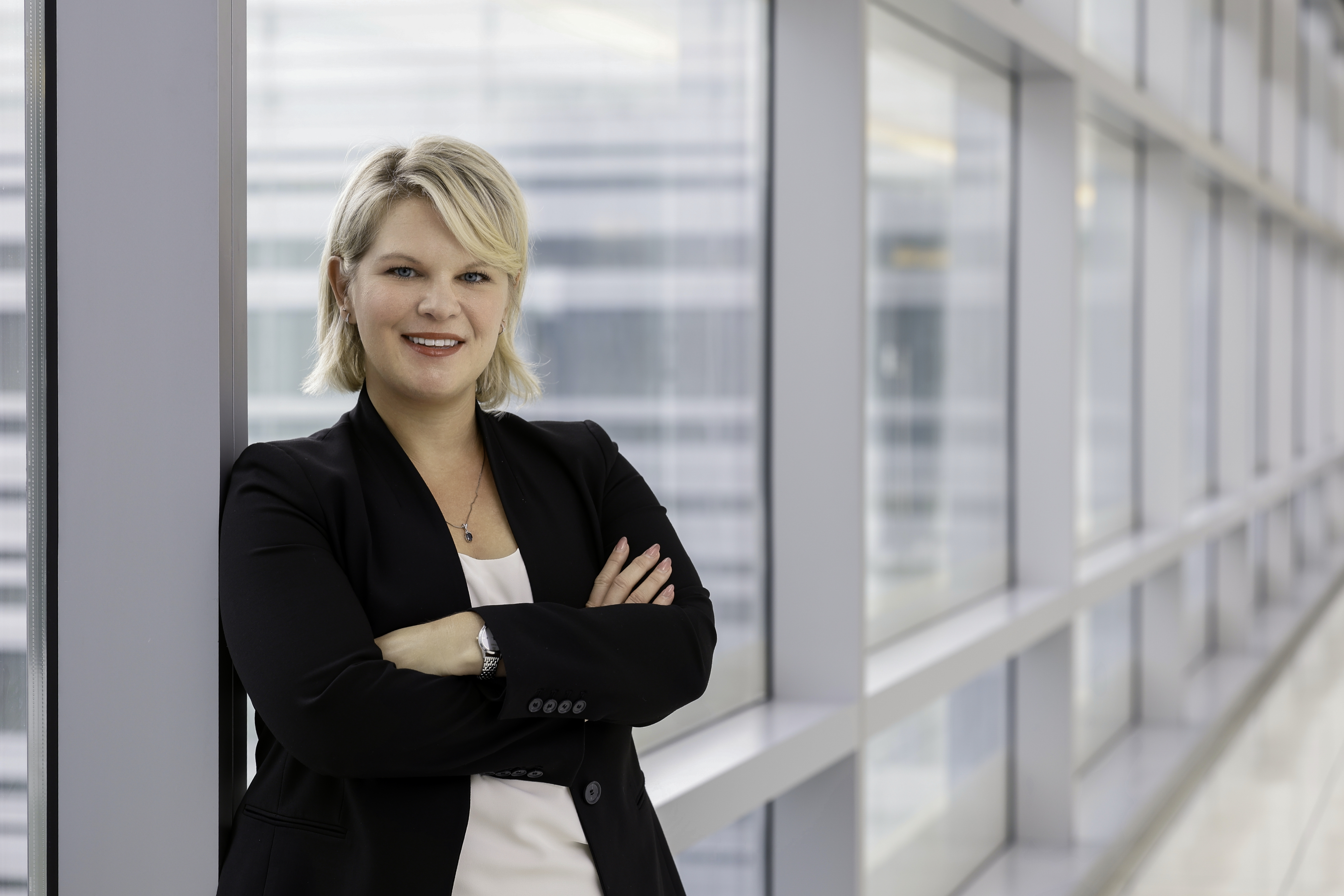 Shaping the Future: Hyundai’s Krista Helmbrecht Named a 2025 Automotive News Rising Star